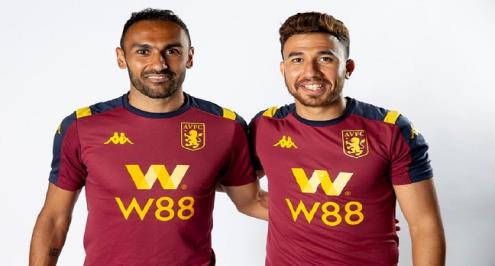 تريزيجيه والمحمدي أساسيان في ودية أستون فيلا وتشارلتون